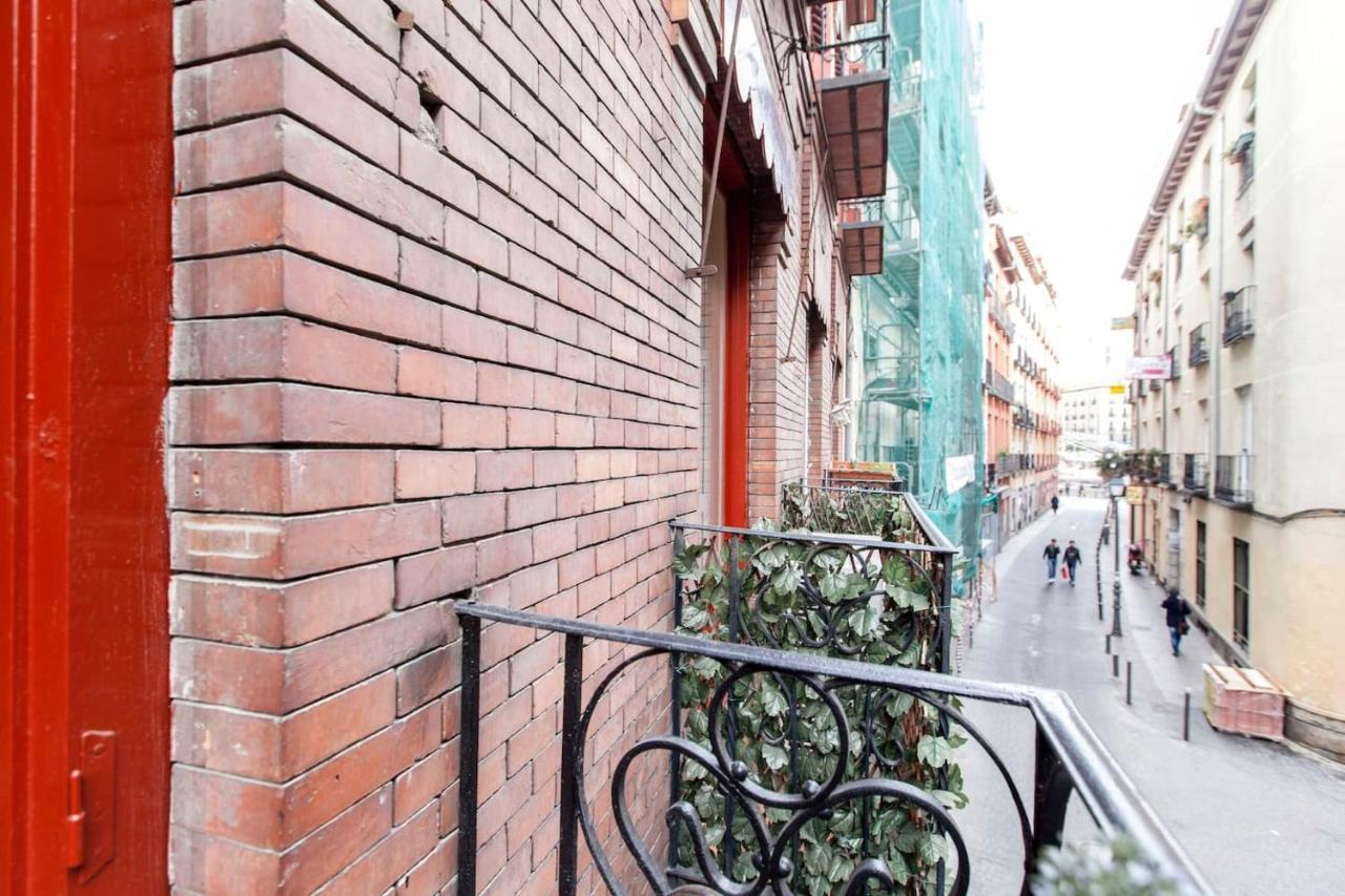 La Casa De La Luna Madrid Eksteriør bilde